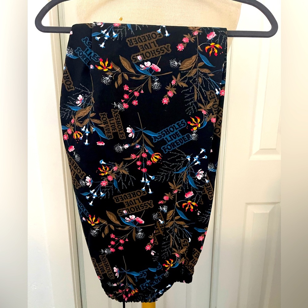 22. ALF Sweats Black with floral print Sz M NWOT